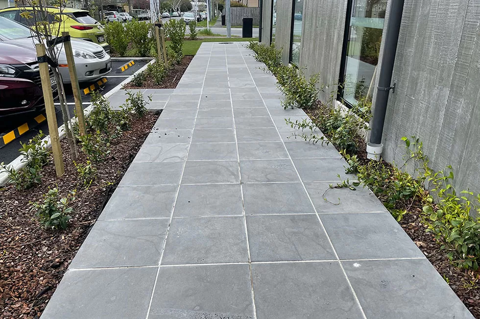 Arvida Bluestone paving